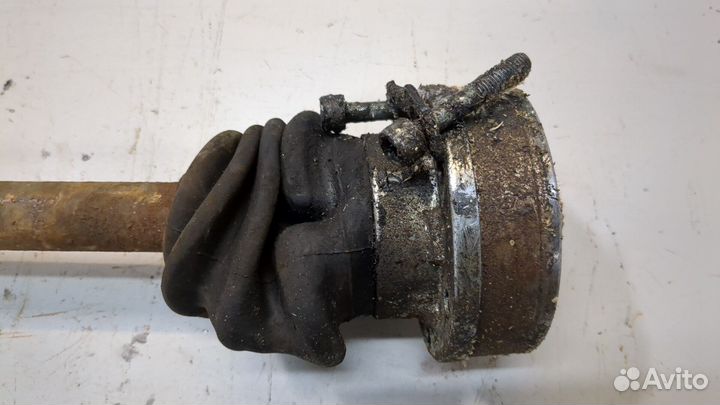 Полуось левая передняя Volkswagen Caddy