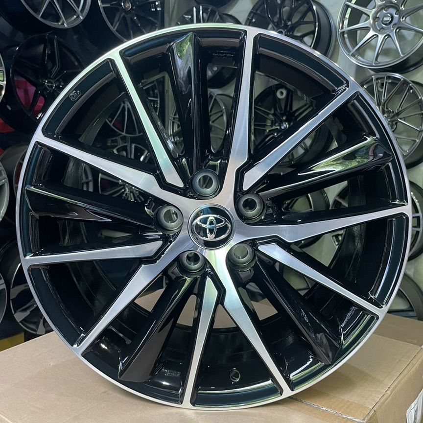 Литые диски Toyota 8×R18 5×114.3