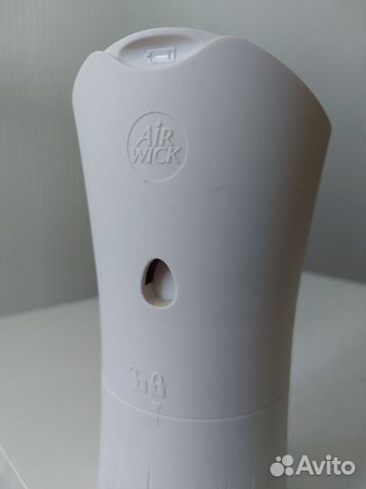 Автоматический освежитель воздуха Air Wick