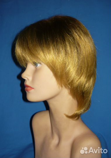 Парики женские