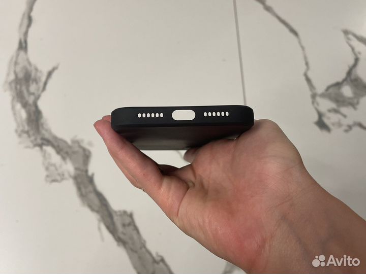 Чехол на iPhone 11