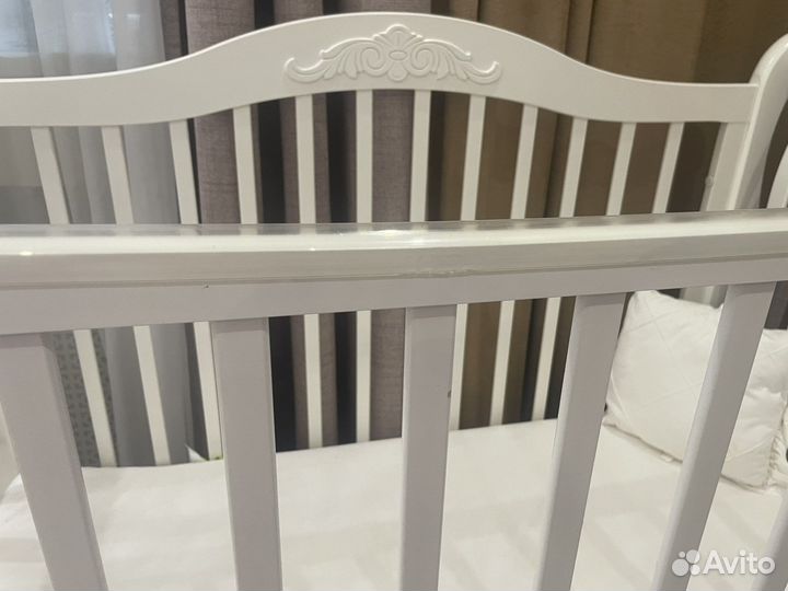 Детская кроватка с маятником Гандылян