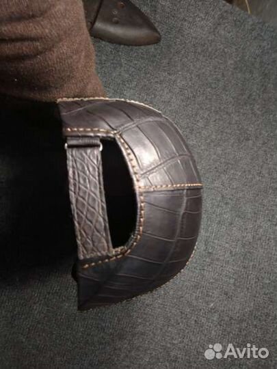 Кепка кожаная