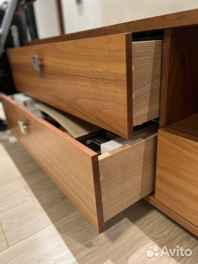 Тумба под телевизор