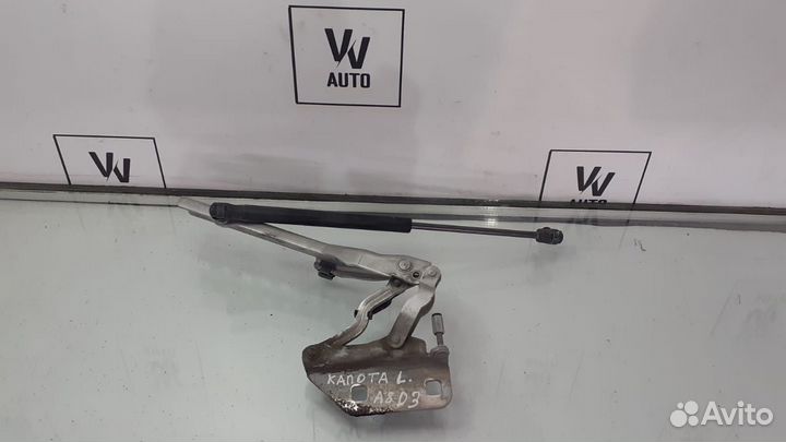 Петля капота левая Ауди А8D3