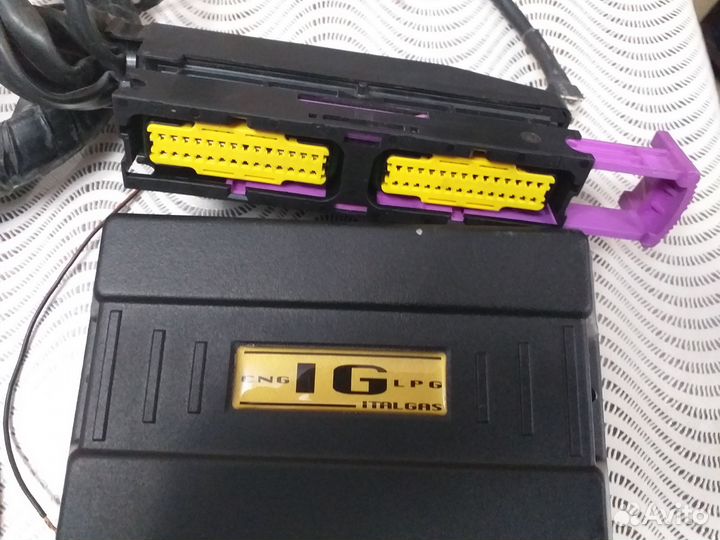 Газ оборудование. Компьютор и проводка на 6 цилин