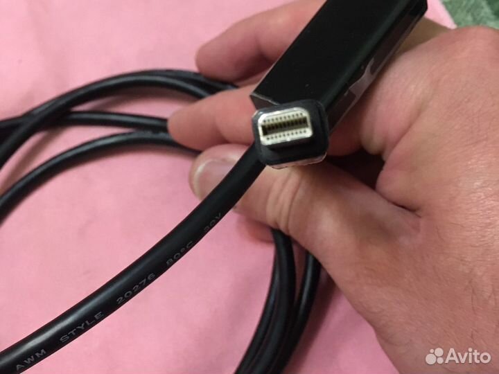 Vcom display port cable