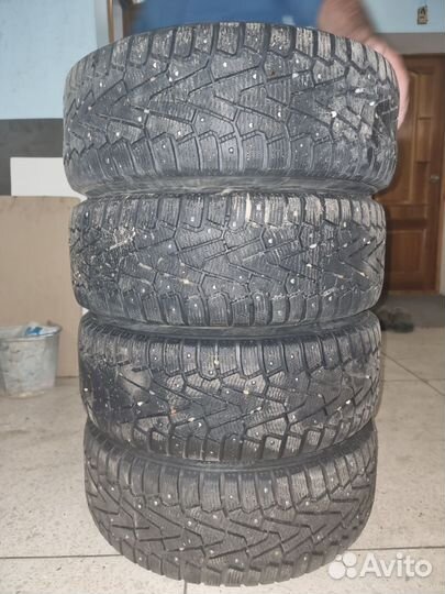 Pirelli Ice Zero 215/55 R16 97T