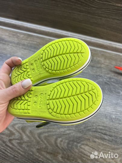 Сандалии crocs c9