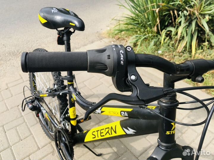 Дорожныц велосипед Stern Attack 24