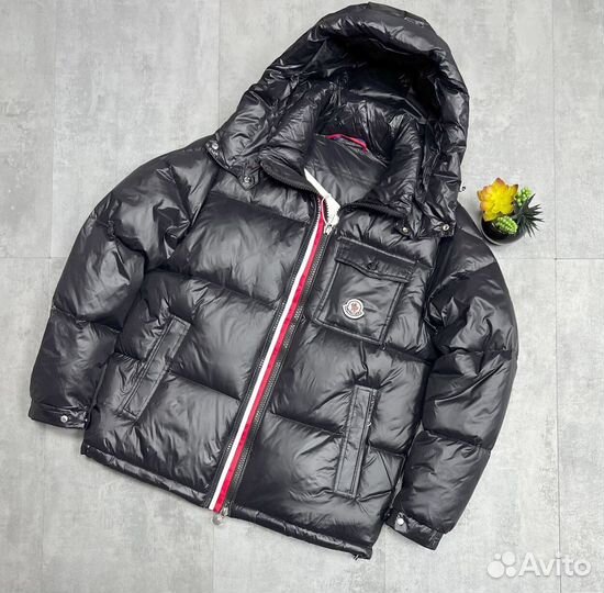 Зимние куртки Moncler