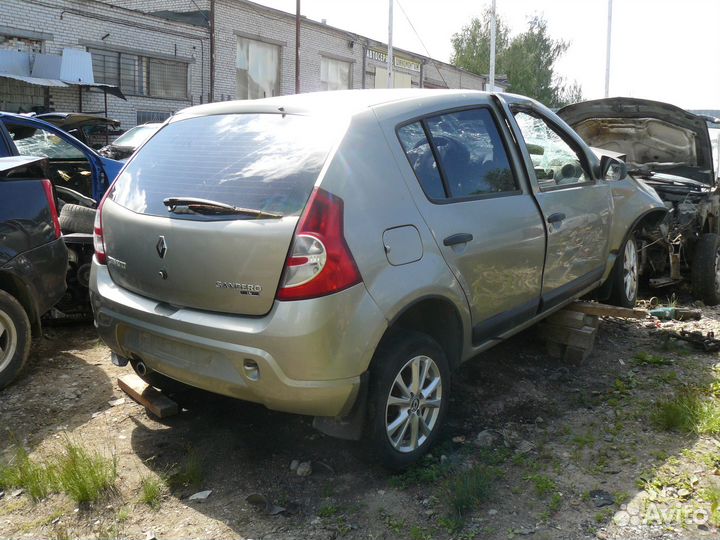 Кузовные запчасти для Renault Sandero 1