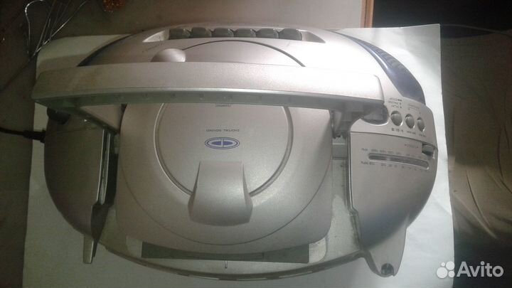 Музыкальные центры, радиоприемники