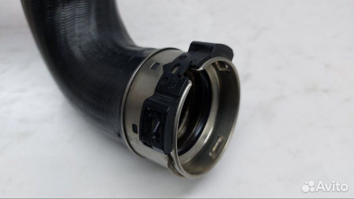 Патрубок интеркулера правый Mercedes-Benz C W204