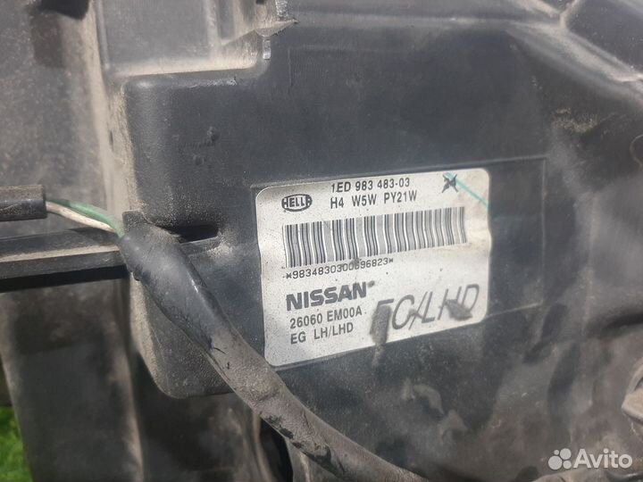 Фара левая на Nissan Tiida C11