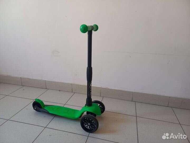 Самокат трёхколёсный детский
