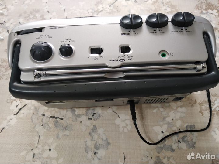 Магнитола Philips AQ 4150