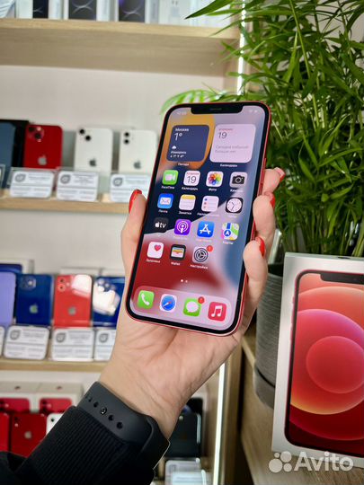 iPhone 12, 64 ГБ