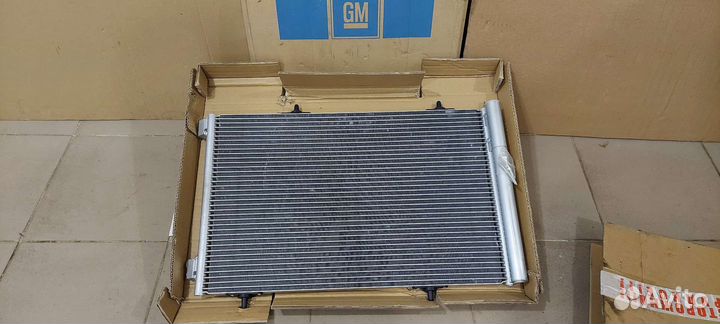 Радиатор кондиционера Peugeot 308