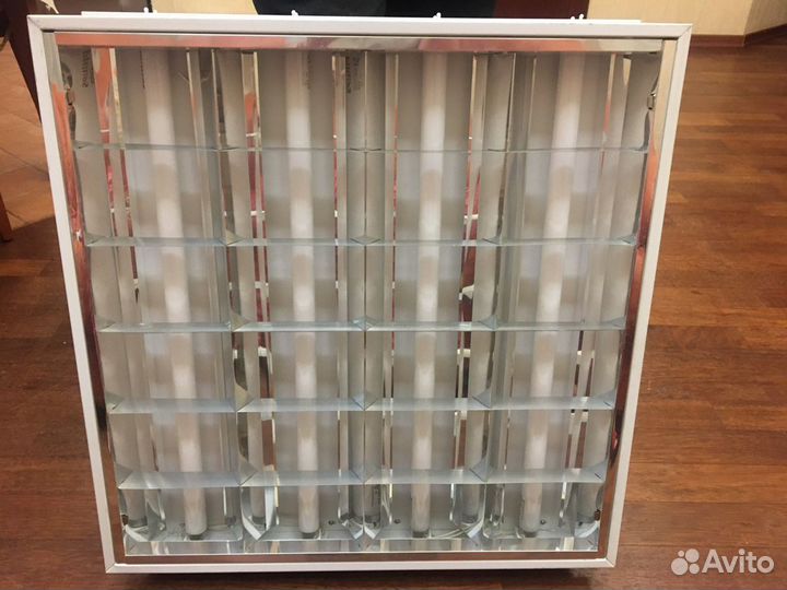 Светильник потолочный