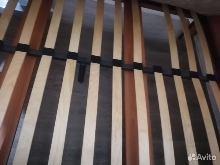 Кровать двухспальная 140 200 бу