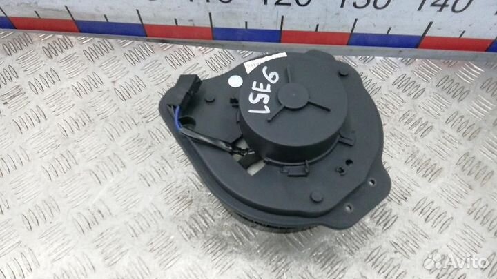 Моторчик печки Volvo V70