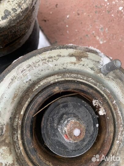 Пневмостойки е53