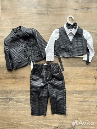 Костюм на мальчика 6 мес классический новый