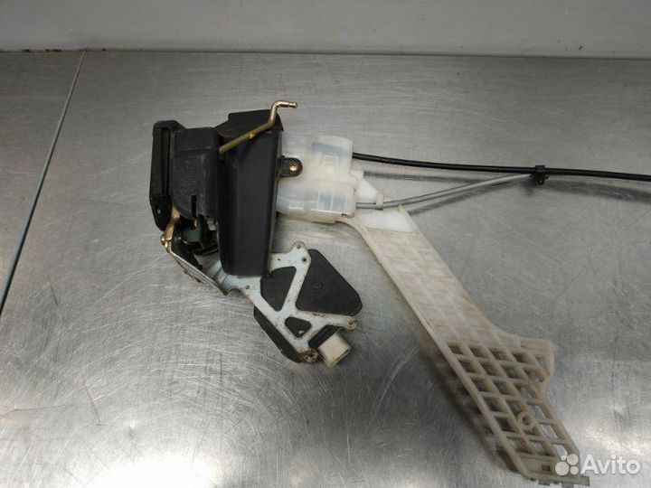 Замок двери задний правый Hyundai Elantra XD G4ED