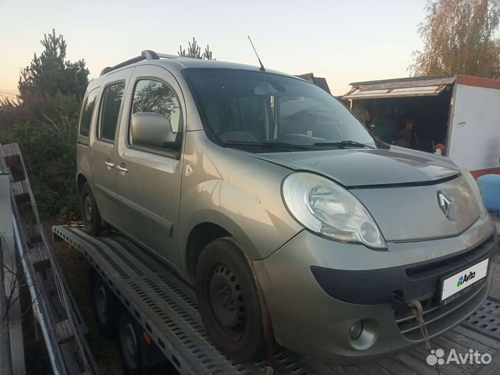 Renault Kangoo 1.6 МТ, 2011, битый, 300 000 км