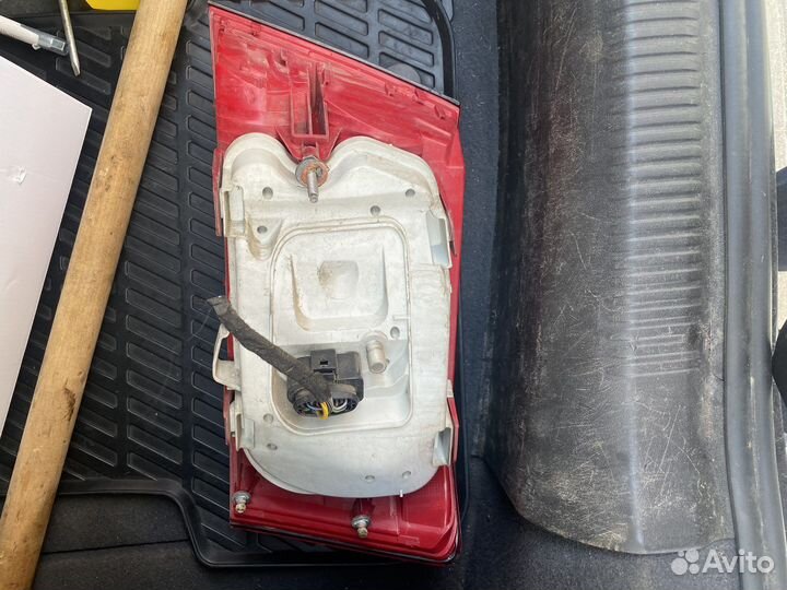 Задний левый фонарь audi A6 C6