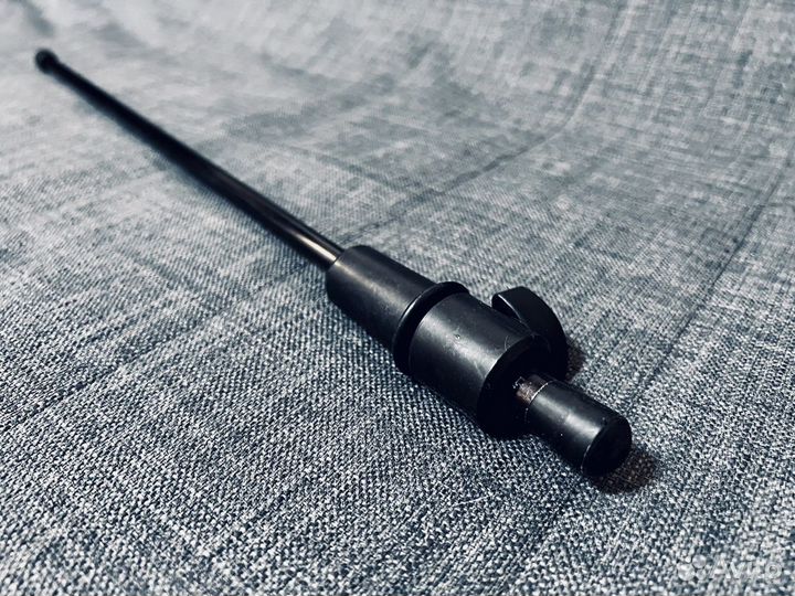 Карбоновый шпиль для виолончели 4/4-1/2