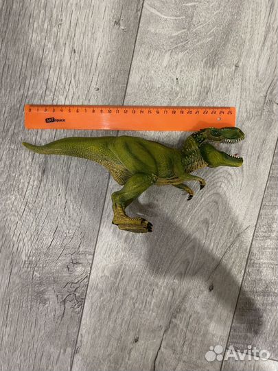 Игрушка динозавр