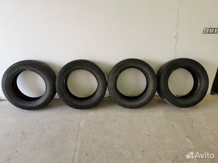 Michelin X-Ice North 4 205/60 R16