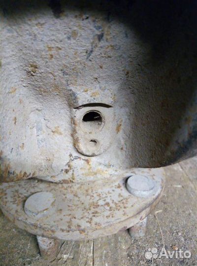 Кулак (цапфа) передний правый Ford Focus 2