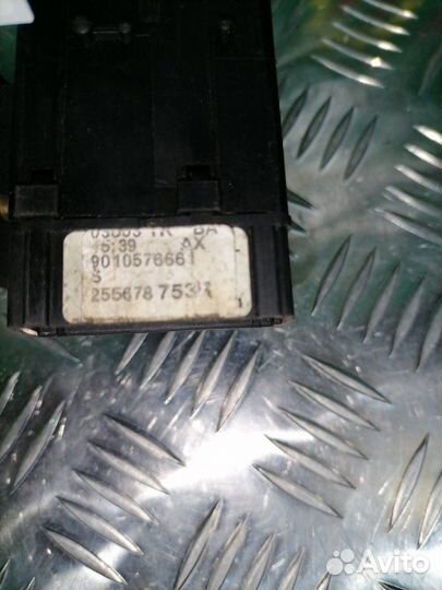 Подрулевой переключатель дворников Renault Sandero