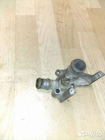 Корпус термостата Ford C-Max hxda 2006