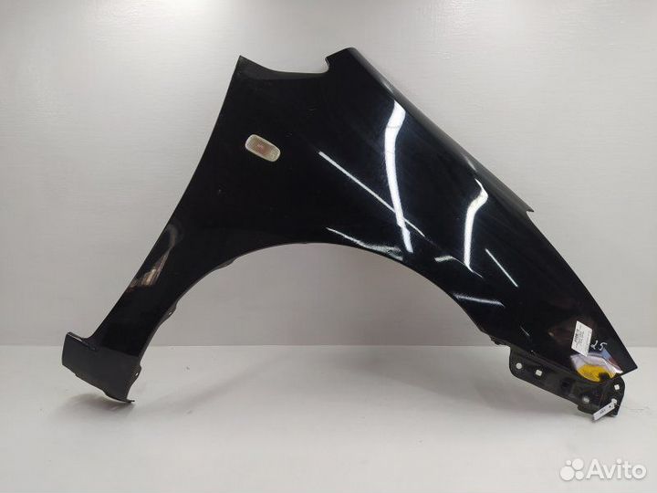 Крыло переднее правое Toyota Prius 2 (2003-2008)