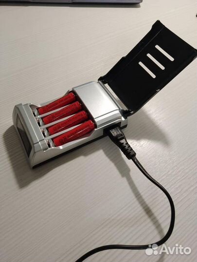 Зарядное устройство для акумм тип аа и ааа