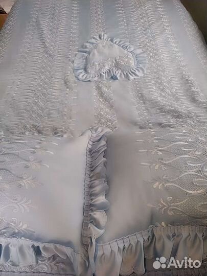 Покрывало на 2 х спальную кровать бу с подушками