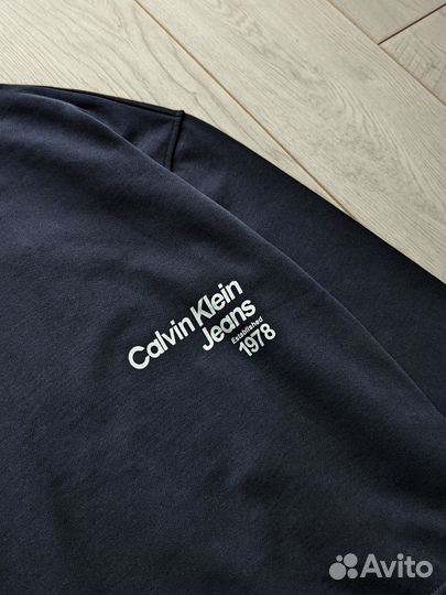 Свитшот Calvin Klein оригинал