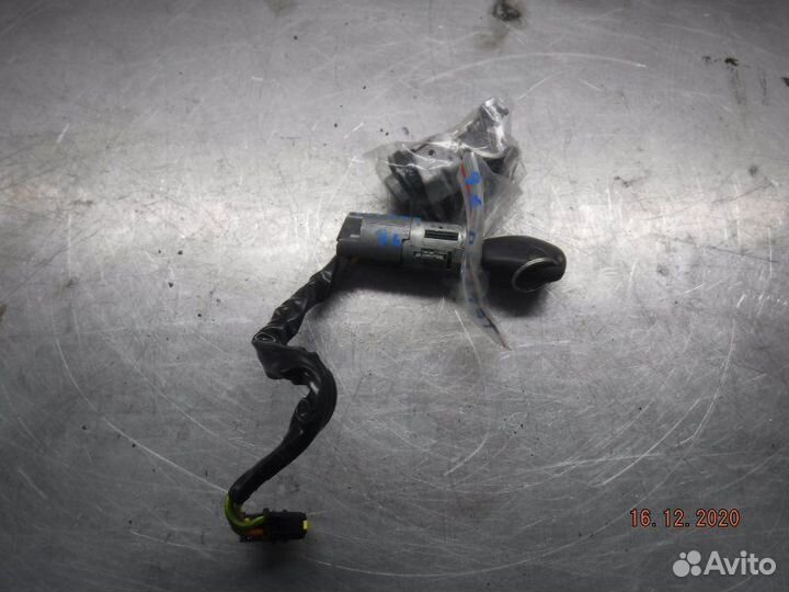 Замок зажигания Nissan Terrano F4R 2014