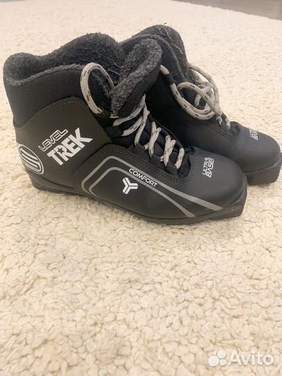 Лыжные ботинки