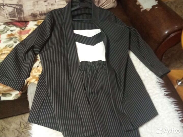 Брючный костюм женский 42 44