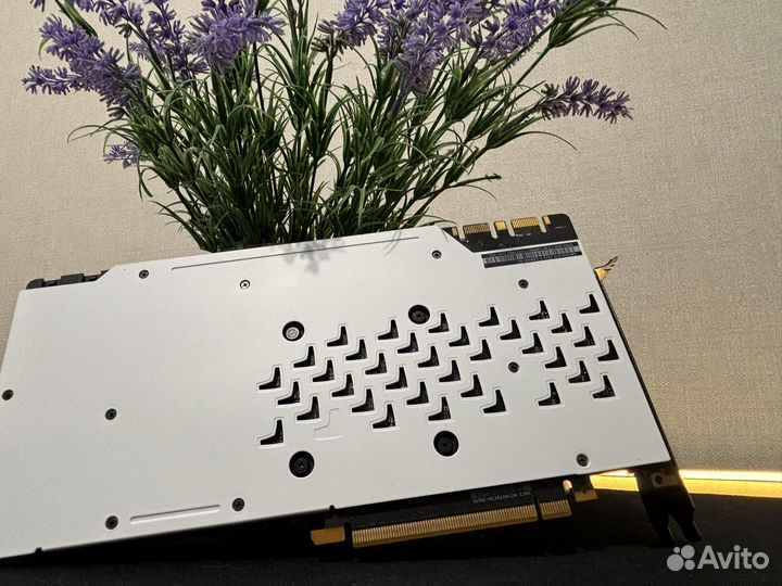 Видеокарта GTX 1070 Ti 8Gb Gaming X Custom