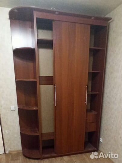 Шкаф