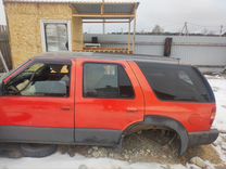 Chevrolet Blazer 2.2 MT, 1997, битый, 150 000 км, с пробегом, цена 60 000 руб.