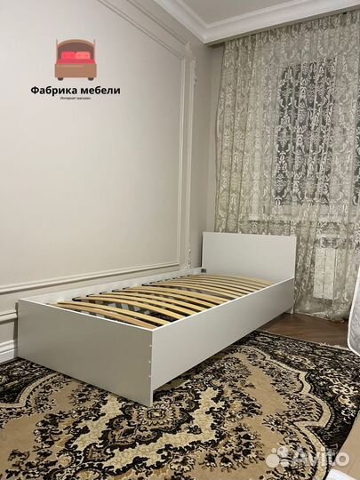 Кровать