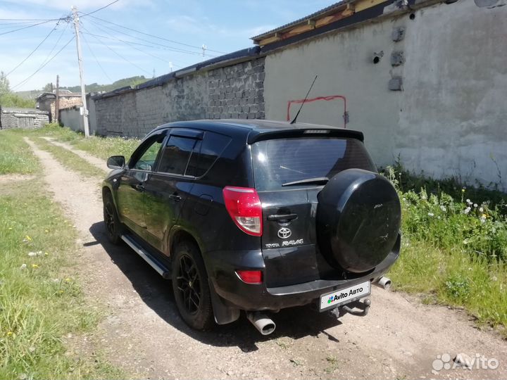 Toyota RAV4 2.0 AT, 2006, 240 000 км