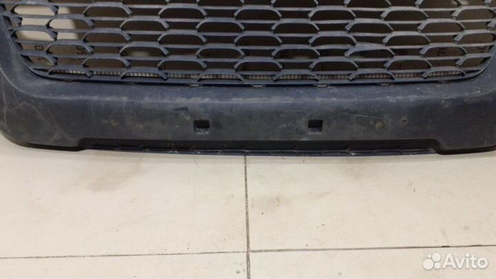 Решетка в бампер передняя Renault Duster